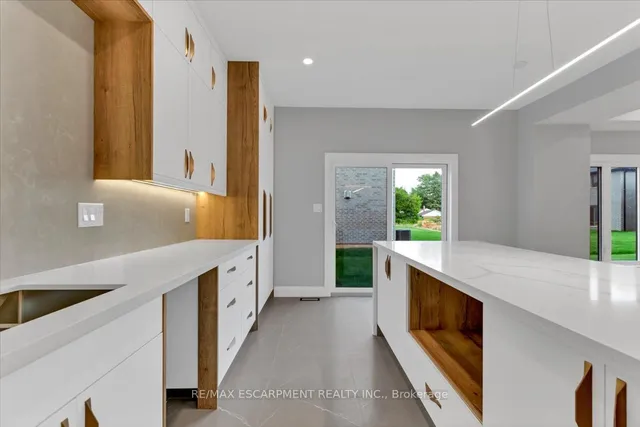 Additional image 13 of 382 B Southcote Rd