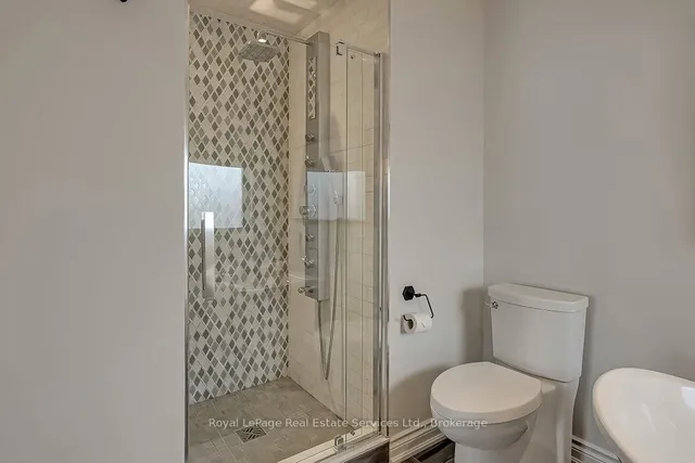 Additional image 27 of 59 Livingstone Dr