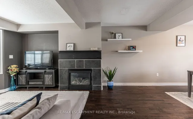 Additional image 10 of 1336 UPPER SHERMAN Ave Unit 7