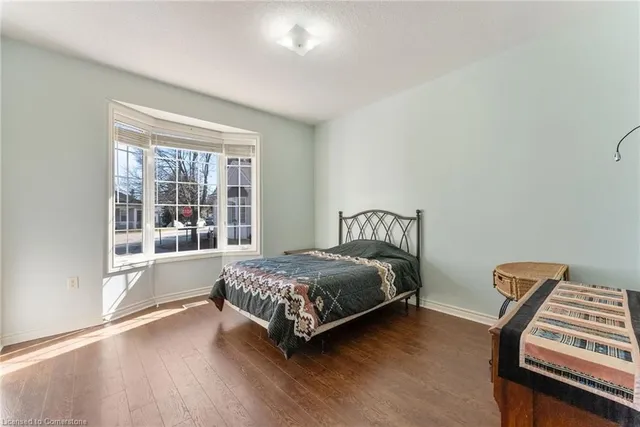 Additional image 11 of 54 Silverbirch Blvd