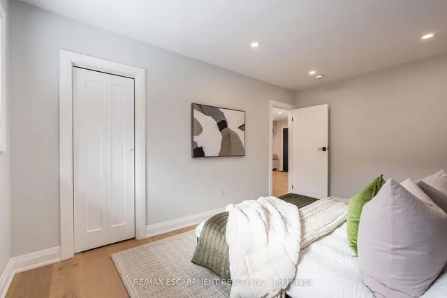 Additional image 25 of 11 James St