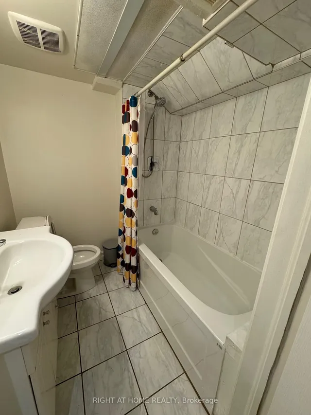 Additional image 18 of 227 Sheppard Ave