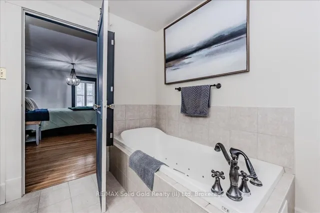 Additional image 26 of 56 Woolwich St