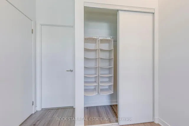 Additional image 26 of 405 Dundas St Unit 216