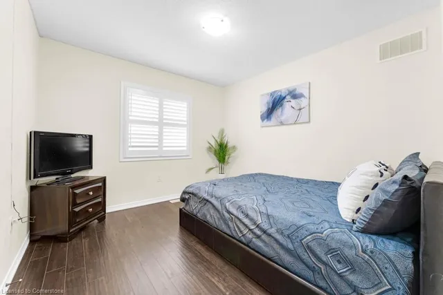 Additional image 26 of 71 Cook St