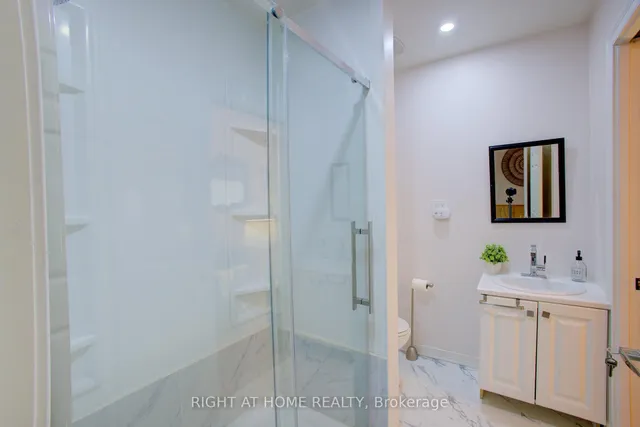 Additional image 10 of 82 Uxbridge Ave