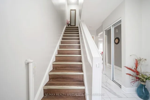 Additional image 20 of 308 Fleetwood Cres