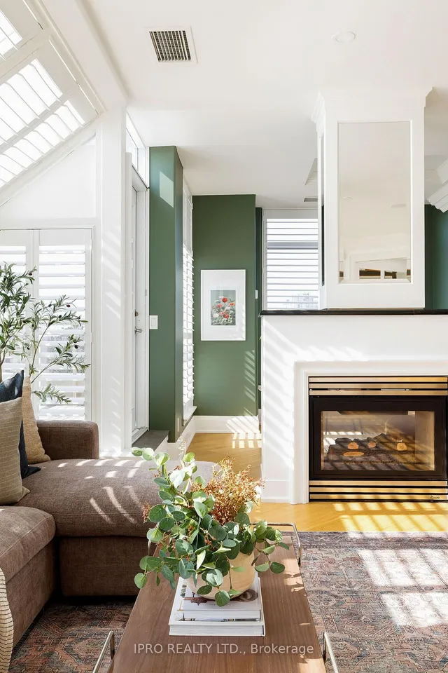 Additional image 14 of 935 Royal York Rd Unit PH 604