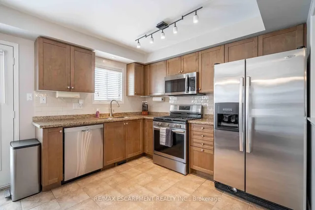 Additional image 12 of 212 Bradley Ave