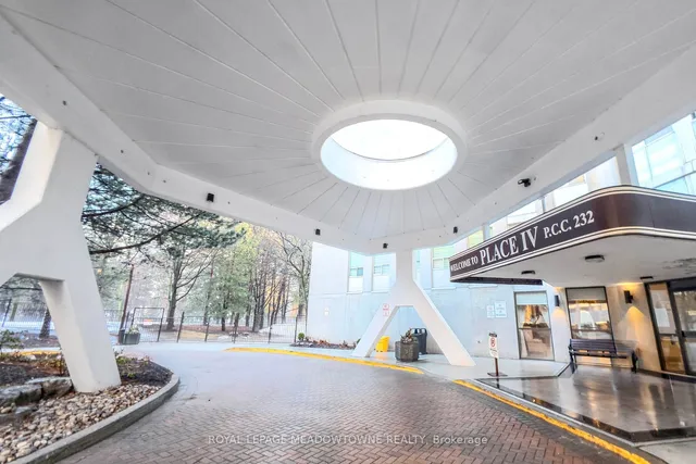 Additional image 4 of 3650 Kaneff Cres Unit 908