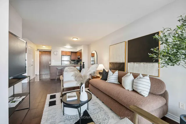 35 Hollywood Ave Unit 703