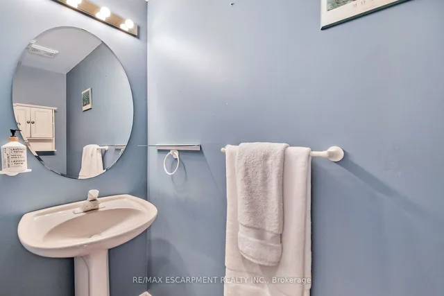 Additional image 12 of 100 Beddoe Dr Unit 110