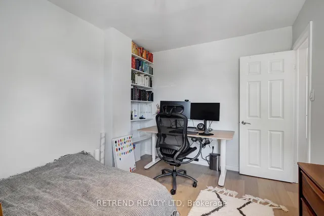 Additional image 22 of 35 Chryessa Ave