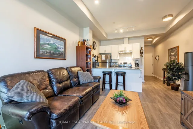 Additional image 20 of 4040 UPPER MIDDLE Rd Unit 102