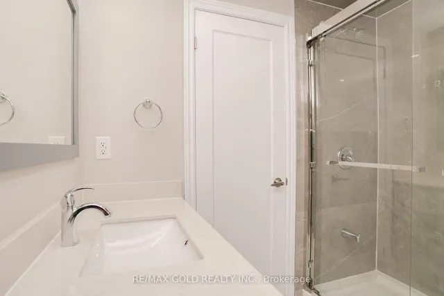 Additional image 36 of 41 Danesbury Cres