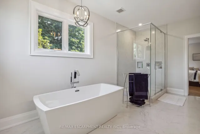 Additional image 21 of 60 Garden Ave