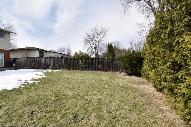 Additional image 42 of 127 Britten Close