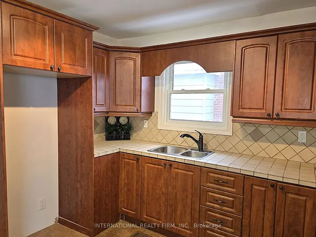 Additional image 10 of 122 East 45th St