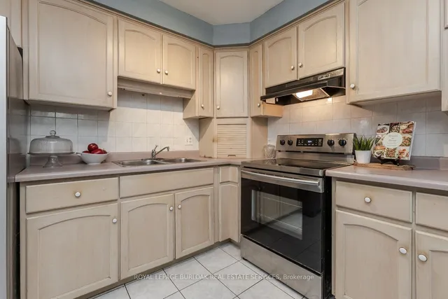 Additional image 17 of 25 Redbury St Unit 21