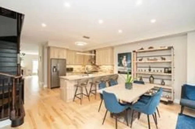 Additional image 3 of 74 Dryden Way