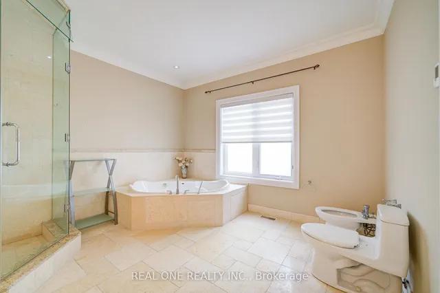 Additional image 26 of 210 Maplehurst Ave