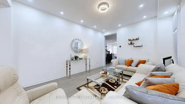 Additional image 9 of 644 Kennedy Circ