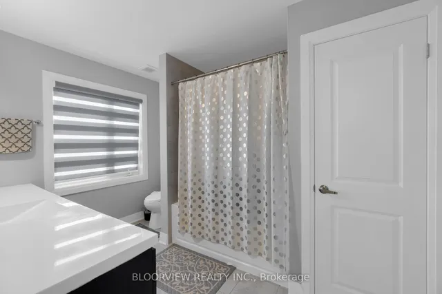 Additional image 32 of 594 Queen Mary Dr