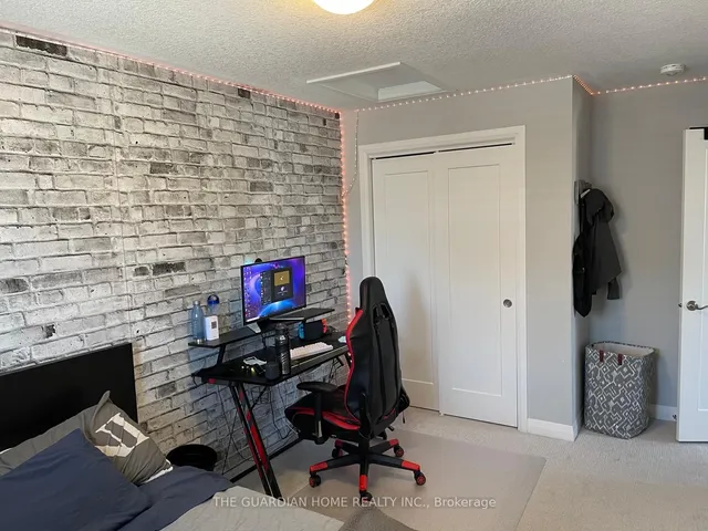 Additional image 20 of 8 Canary Grass Blvd