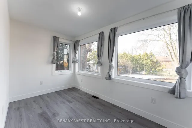 Additional image 12 of 102 Guestville Ave