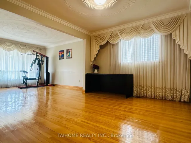 Additional image 10 of 639 Royal York Rd