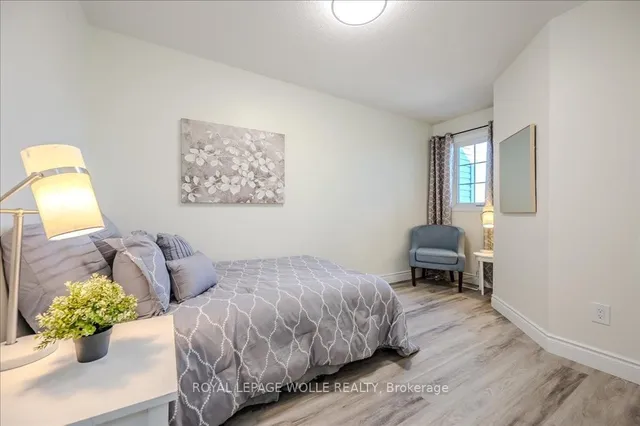 Additional image 27 of 147 Highland Cres