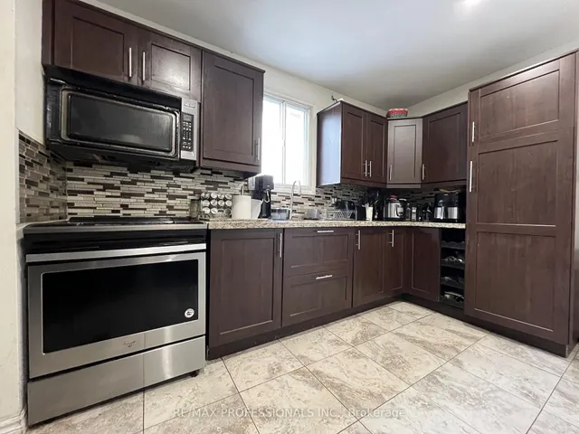 Additional image 12 of 4 Locust St