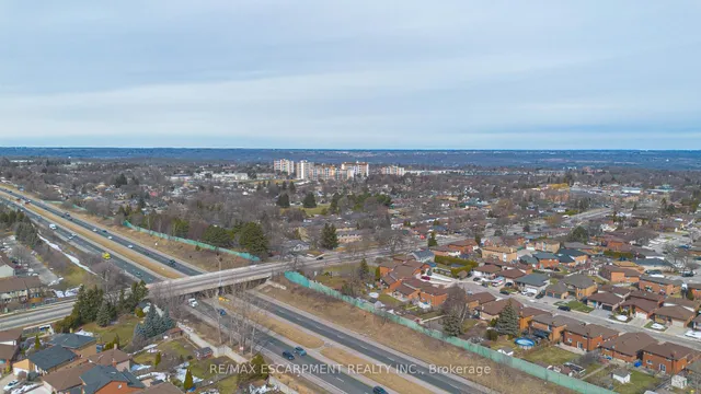 Additional image 36 of 69 CRANBROOK Dr