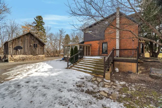 Additional image 36 of 3015 Dundas St