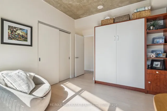 Additional image 6 of 318 King St Unit 1014