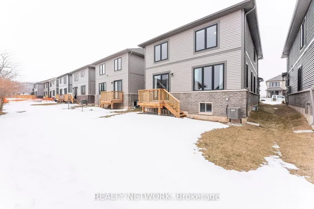 Additional image 35 of 107 Starfire Cres
