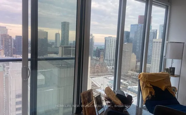 Additional image 5 of 426 University Ave Unit 3909