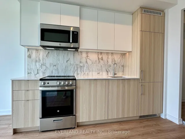 Additional image 5 of 500 Dupont St Unit 514