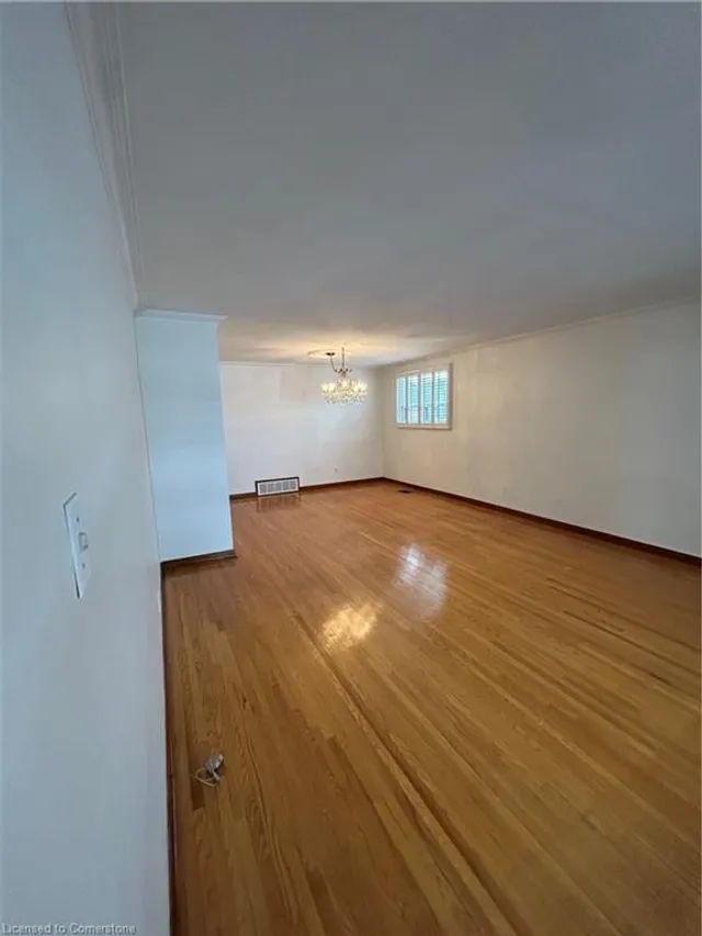 Additional image 12 of 85 Downsview Ave