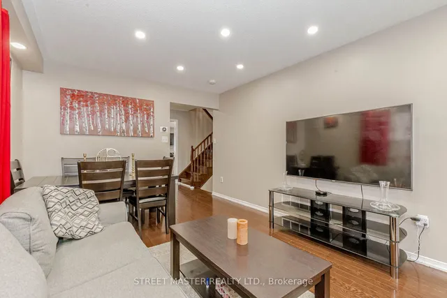 Additional image 8 of 72 Newington Cres