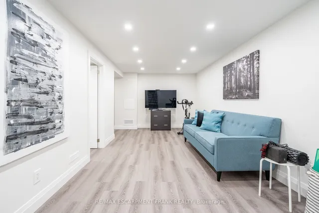 Additional image 29 of 318 WOODWORTH Dr