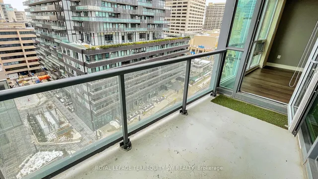 Additional image 31 of 30 Roehampton Ave Unit 1001