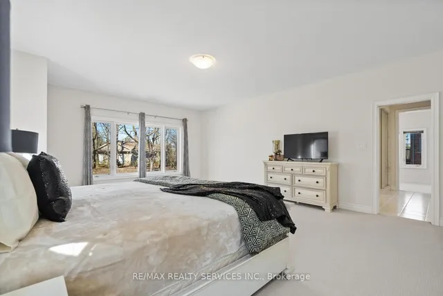 Additional image 28 of 945 PONDCLIFFE Crt