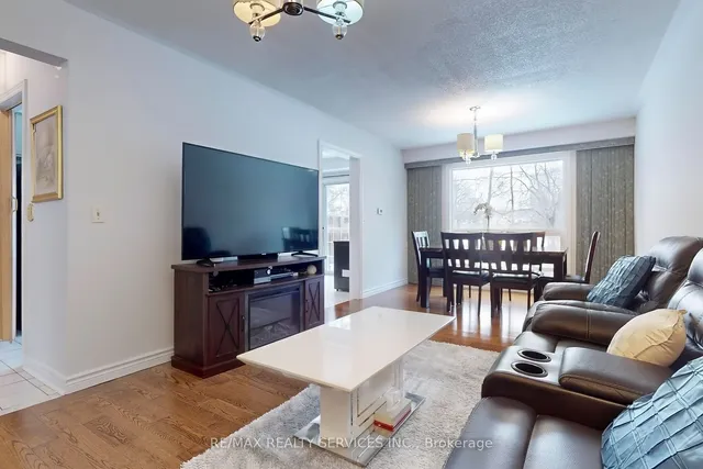 Additional image 32 of 28 Heathcliffe Sq