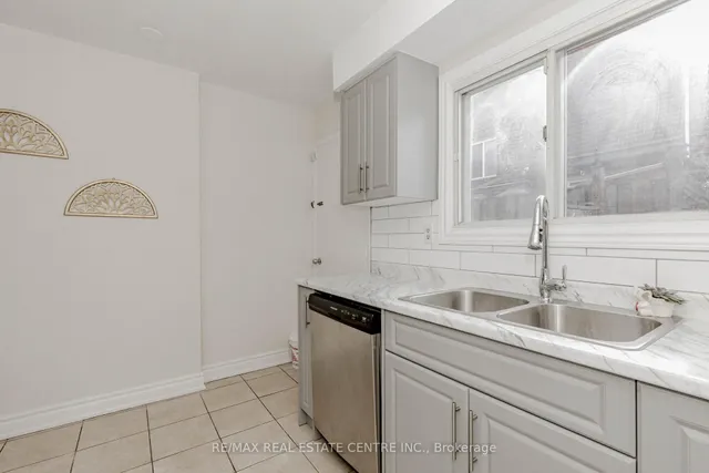 Additional image 8 of 15 Benton St