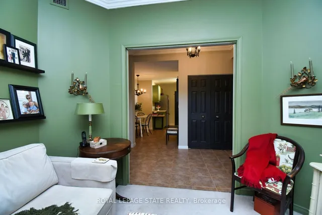 Additional image 11 of 3000 Creekside Dr Unit 304
