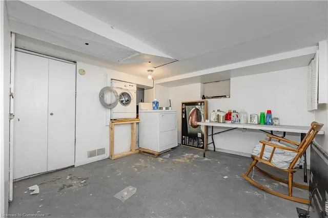 Additional image 40 of 155 Weber St