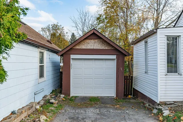 Additional image 31 of 937 Garth St