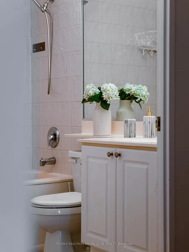 Additional image 3 of 8 LEE CENTRE Dr Unit 309