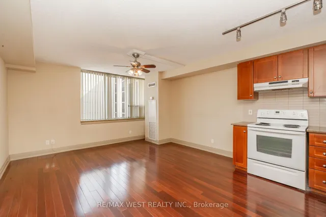 Additional image 14 of 2737 Keele St Unit 629